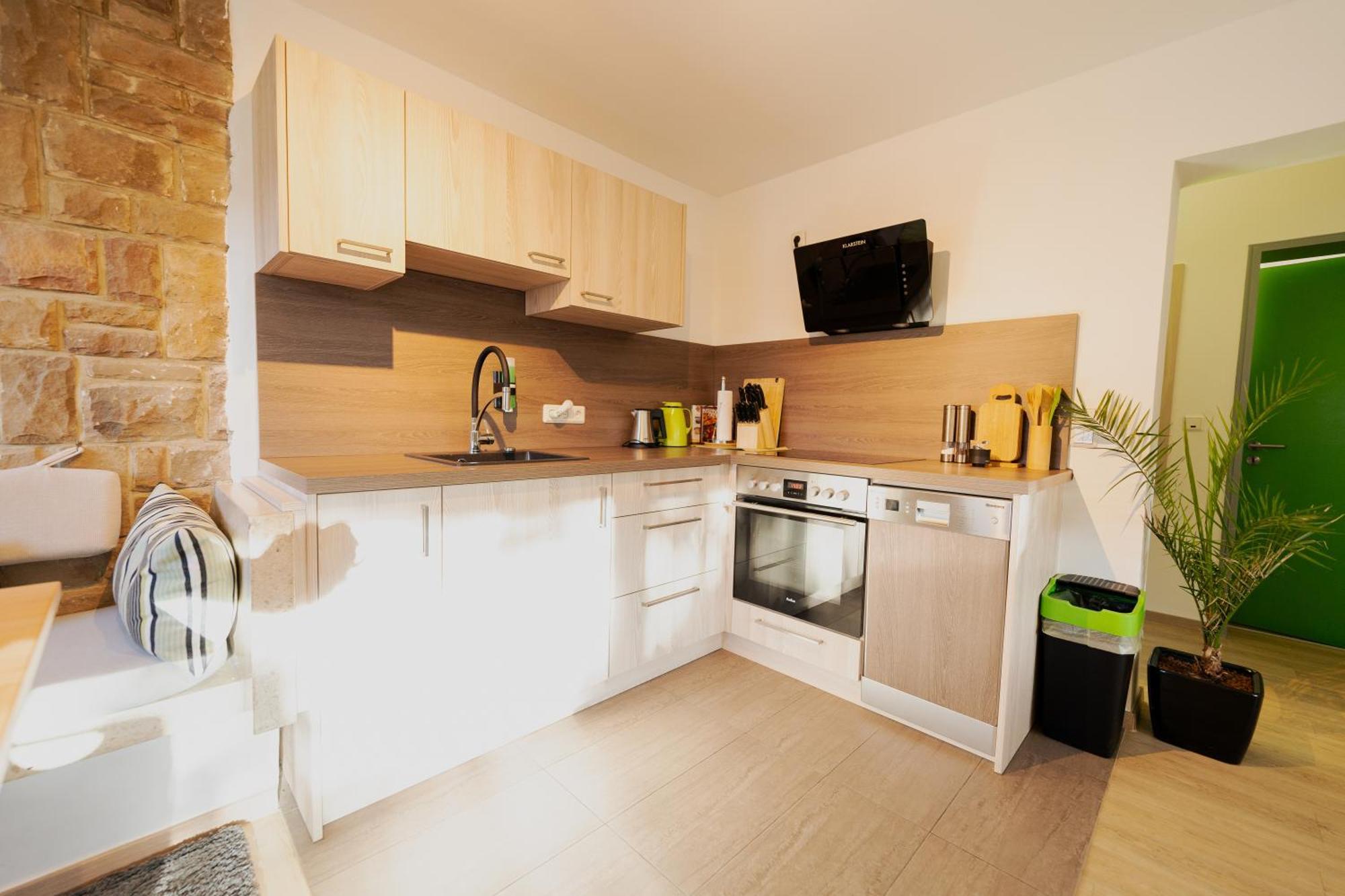 Ferienhaus Schoene Aussicht Ferienwohnung Gruen Hemfurth-Edersee Exteriör bild